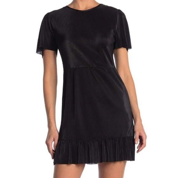 Collective Concepts plisse mini dress NWT new black short sleeve ruffle neutral - Picture 1 of 11